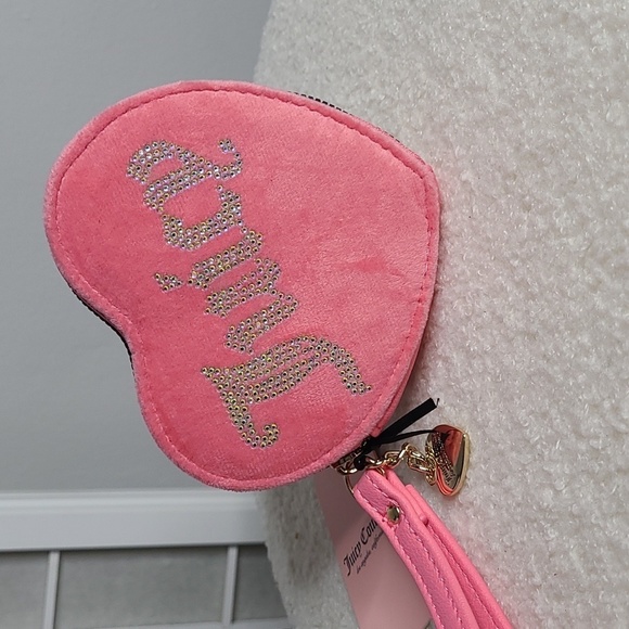Juicy Couture Handbags - NWT Juicy Couture Zip around coin purse